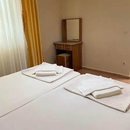 아파트 Huzur Guenluek Evleri